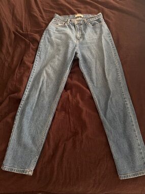 Women’s Light Blue Straight-Leg Jeans size 27
